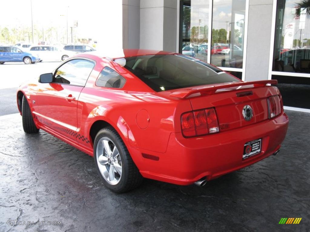 2008 Mustang GT Premium Coupe - Torch Red / Light Graphite photo #7