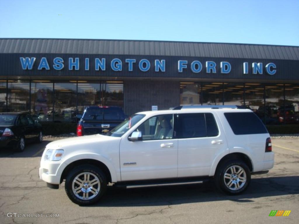 White Sand Tri coat Ford Explorer