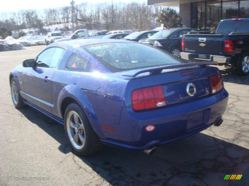 2005 Mustang GT Premium Coupe - Sonic Blue Metallic / Dark Charcoal photo #2