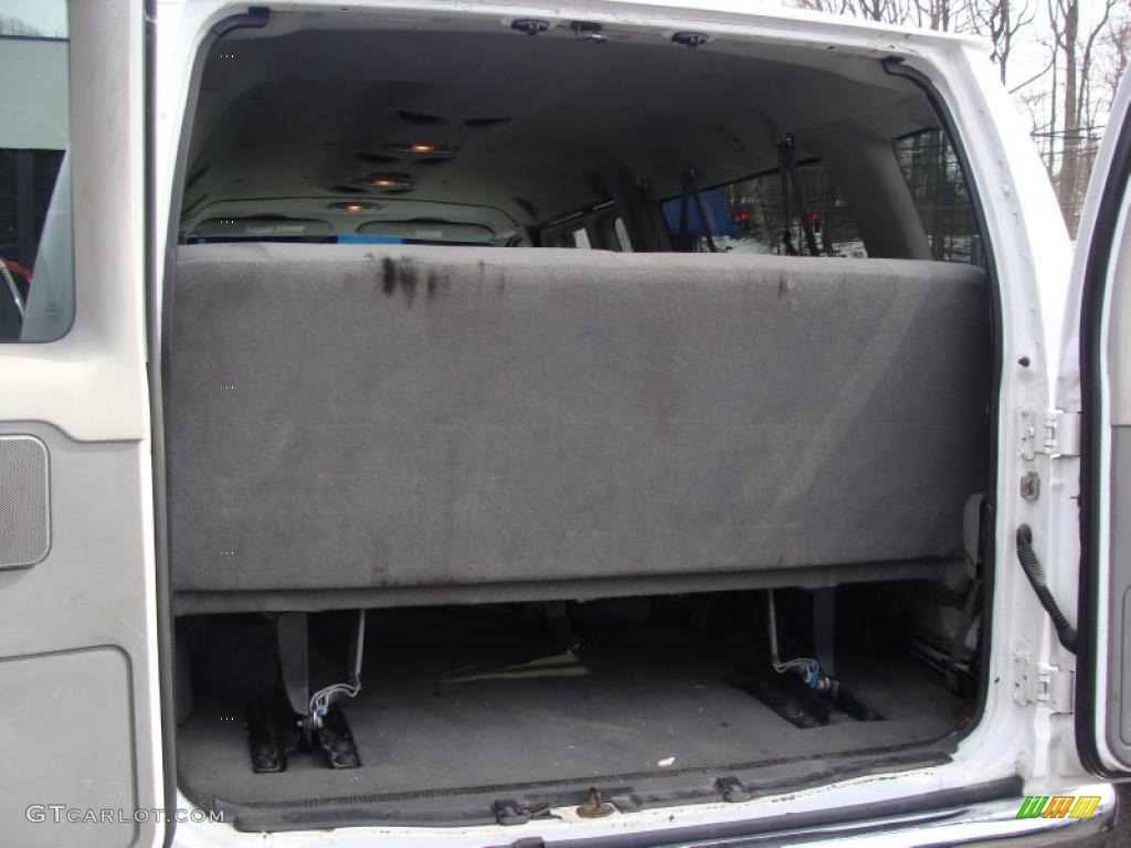 2007 E Series Van E350 Super Duty XLT 15 Passenger - Oxford White / Medium Flint Grey photo #22