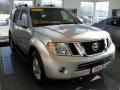 Silver Lightning - Pathfinder SE 4x4 Photo No. 4