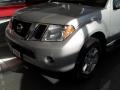 Silver Lightning - Pathfinder SE 4x4 Photo No. 5