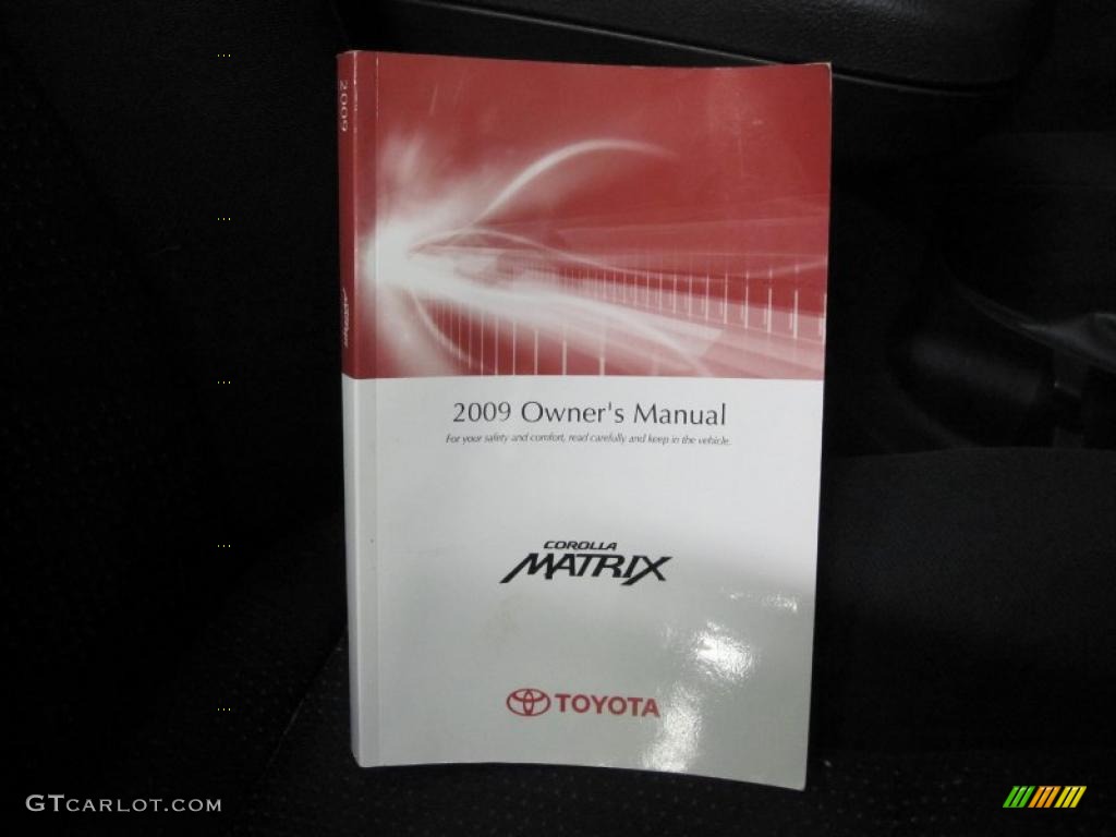 2009 Matrix S AWD - Super White / Dark Charcoal photo #10