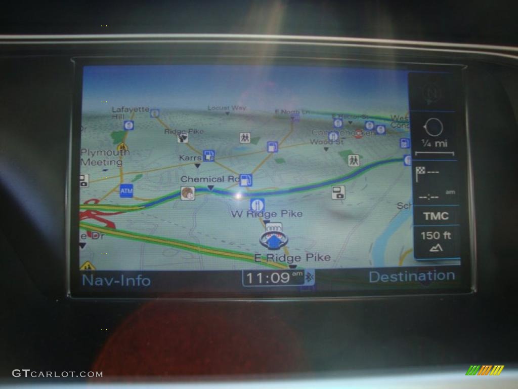 2010 Audi A4 2.0T Sedan Navigation Photos
