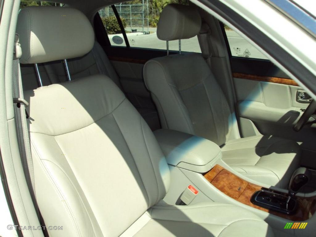 2004 Amanti  - Pearl White / Gray photo #12