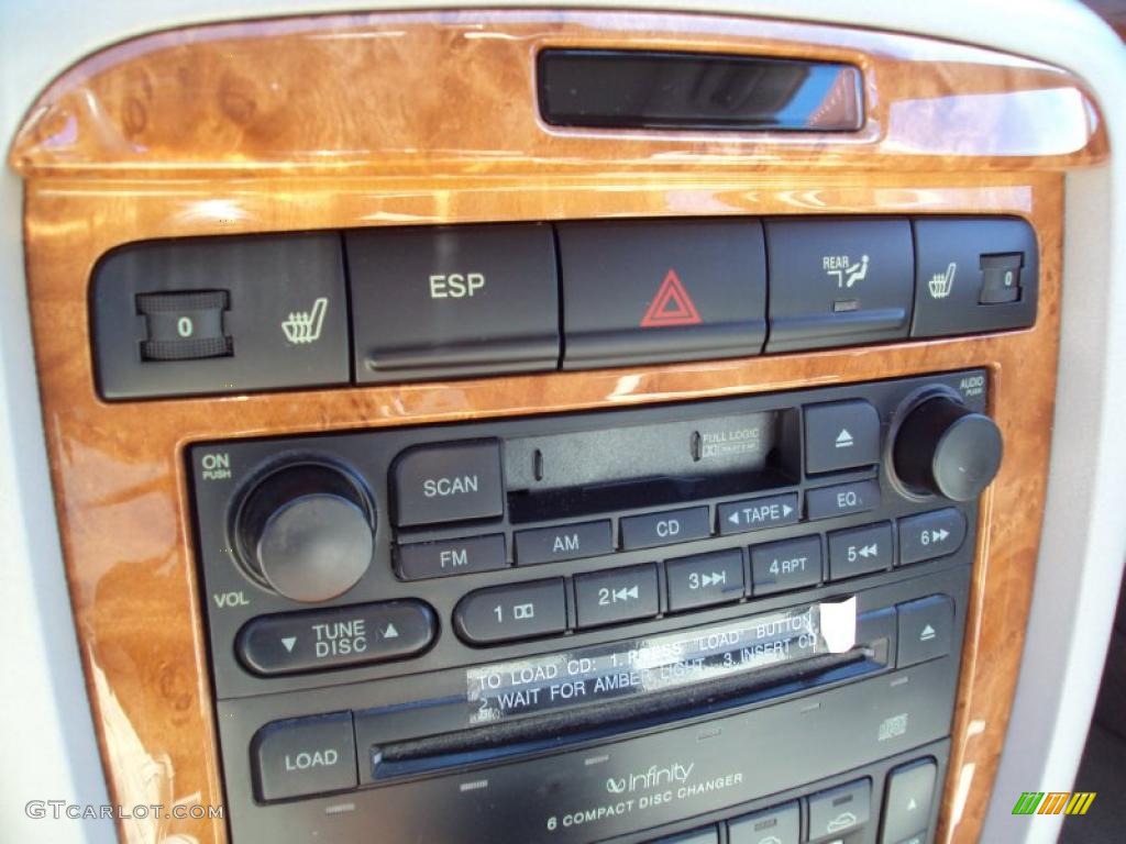 2004 Amanti  - Pearl White / Gray photo #18