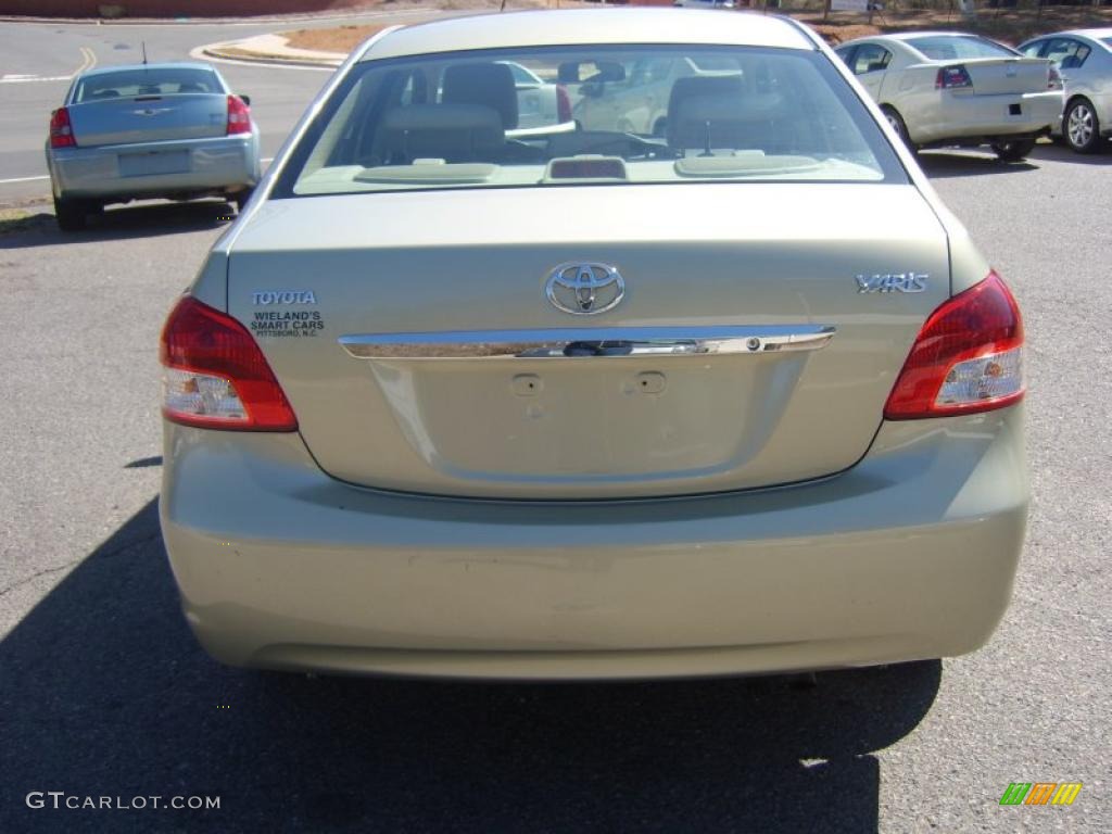 2008 Yaris Sedan - Olive Mist Metallic / Bisque photo #5