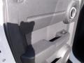 2007 Stone White Dodge Nitro SXT  photo #14