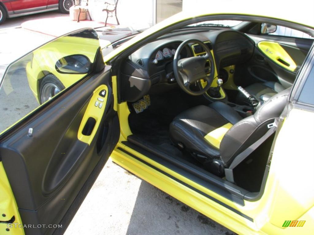 2001 Mustang V6 Coupe - Zinc Yellow Metallic / Dark Charcoal photo #8