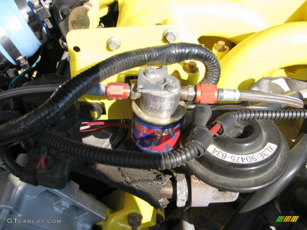 2001 Mustang V6 Coupe - Zinc Yellow Metallic / Dark Charcoal photo #31