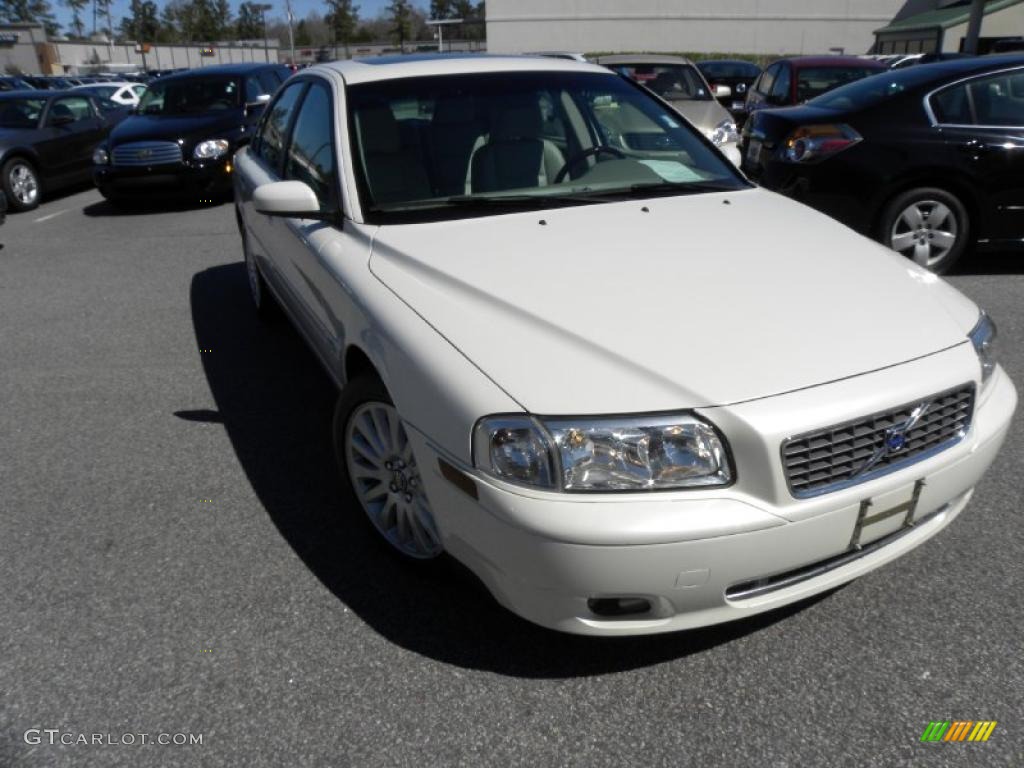 2006 S80 2.5T - Ice White / Taupe/Light Taupe photo #1