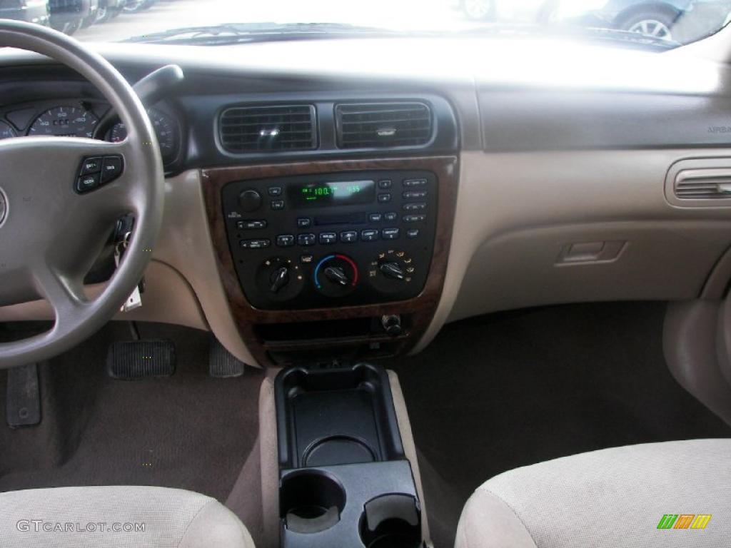 2002 Sable GS Sedan - Arizona Beige Metallic / Medium Parchment photo #15