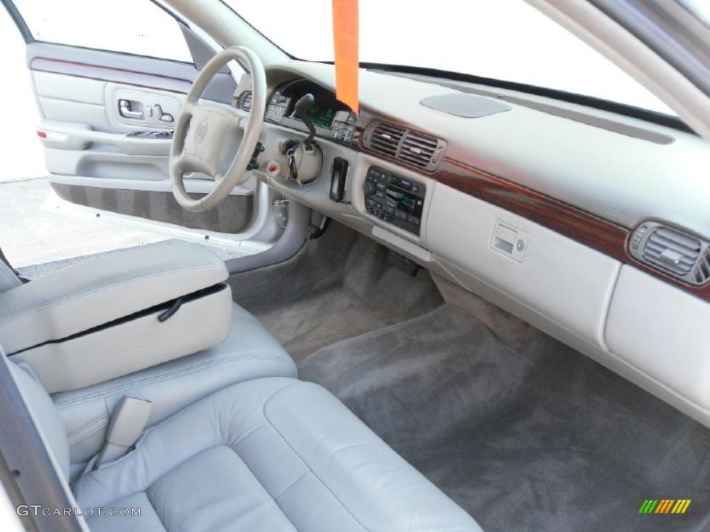 1998 DeVille Sedan - White / Beige photo #19