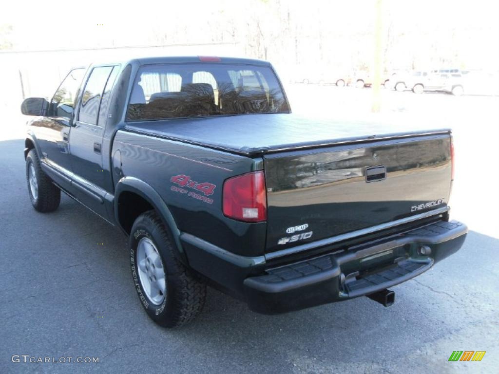 2003 S10 LS Crew Cab 4x4 - Dark Green Metallic / Graphite photo #3