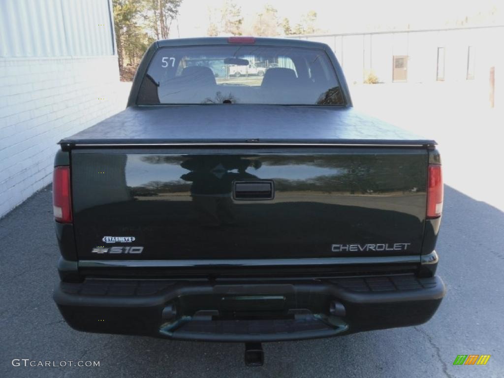 2003 S10 LS Crew Cab 4x4 - Dark Green Metallic / Graphite photo #4