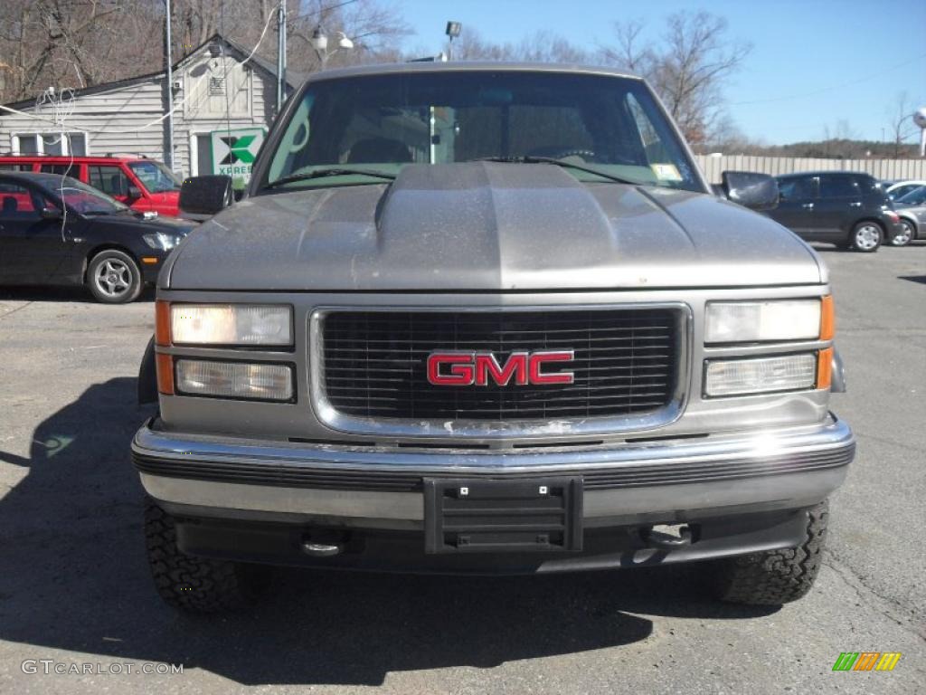 Pewter Metallic GMC Sierra 1500