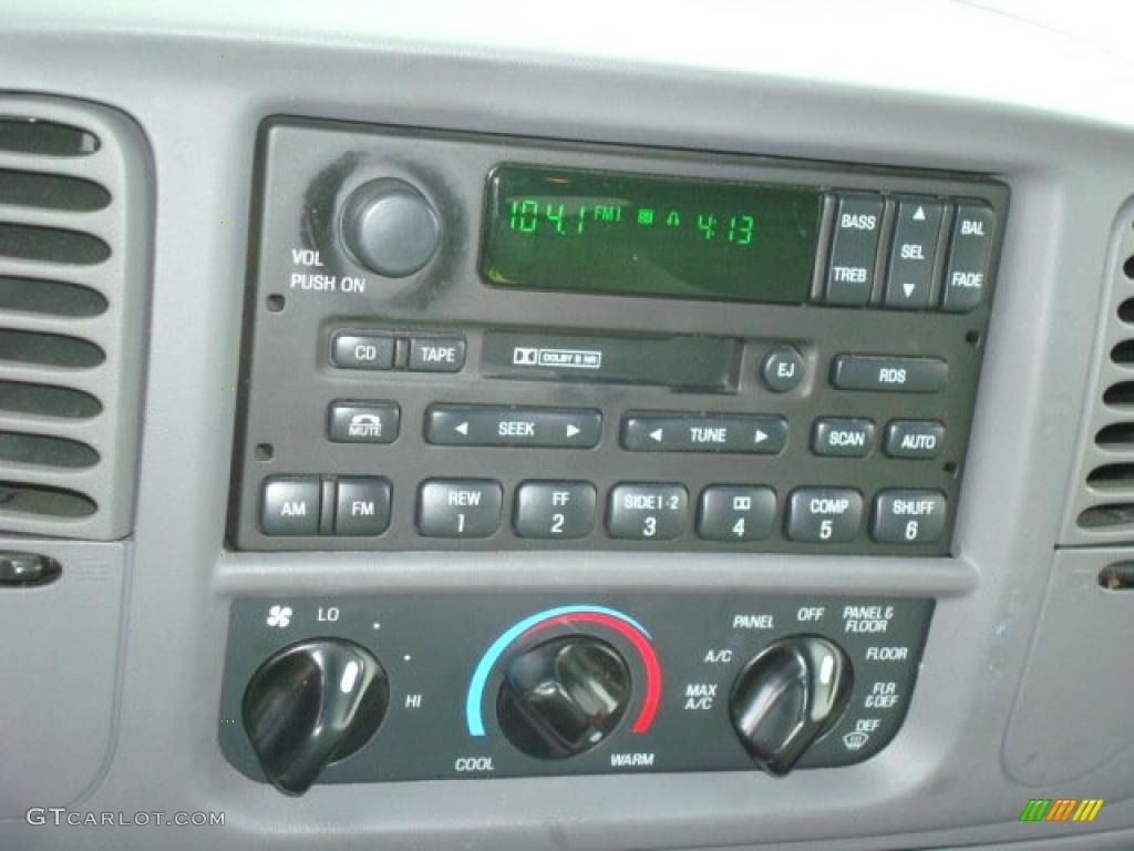 1999 Ford Expedition XLT Controls Photo #26748817