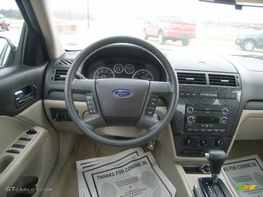 2008 Fusion SE - Vapor Silver Metallic / Medium Light Stone photo #20