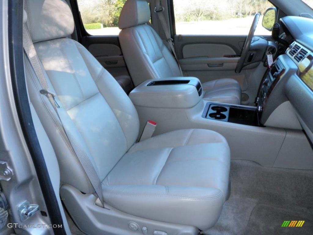 2007 Suburban 1500 LTZ 4x4 - Silver Birch Metallic / Light Titanium/Dark Titanium photo #52