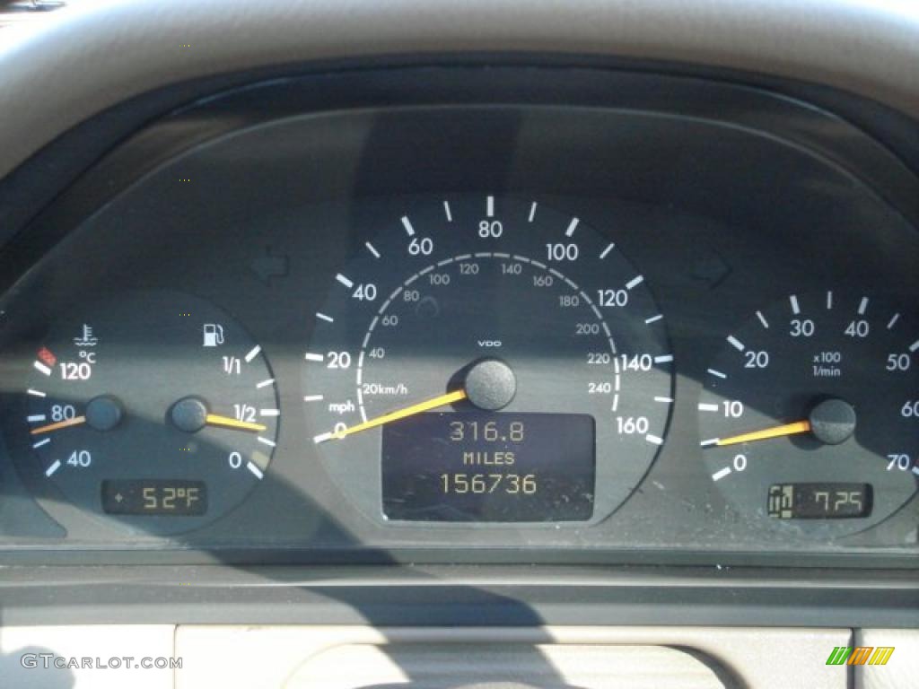 2002 E 320 4Matic Wagon - Midnight Blue / Java photo #30