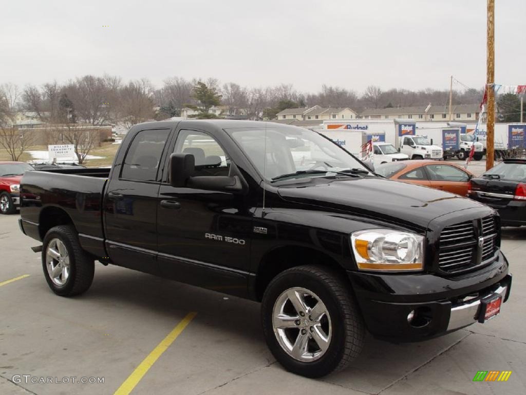 2006 Ram 1500 Sport Quad Cab 4x4 - Brilliant Black Crystal Pearl / Medium Slate Gray photo #2