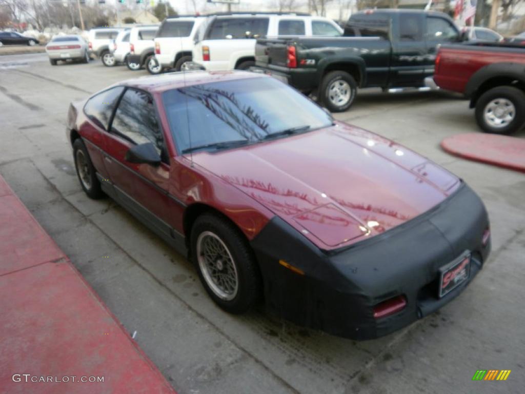 1987 Fiero GT - Medium Garnet Red Metallic / Gray photo #4