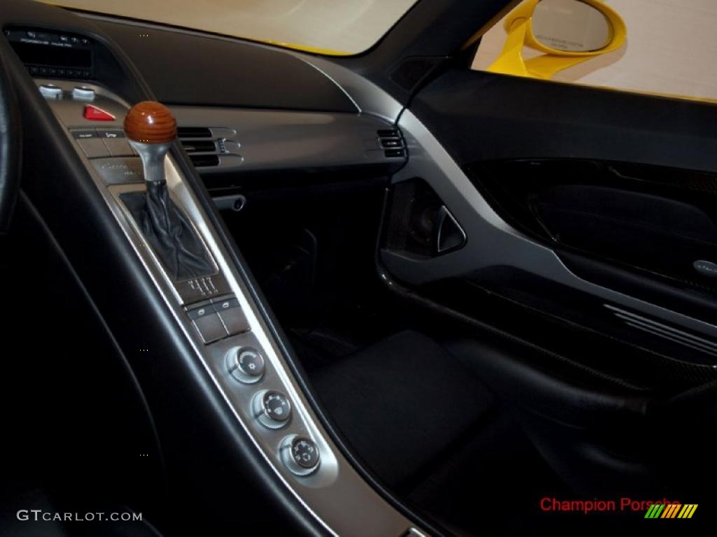 2005 Porsche Carrera GT Standard Carrera GT Model Controls Photo #26756918