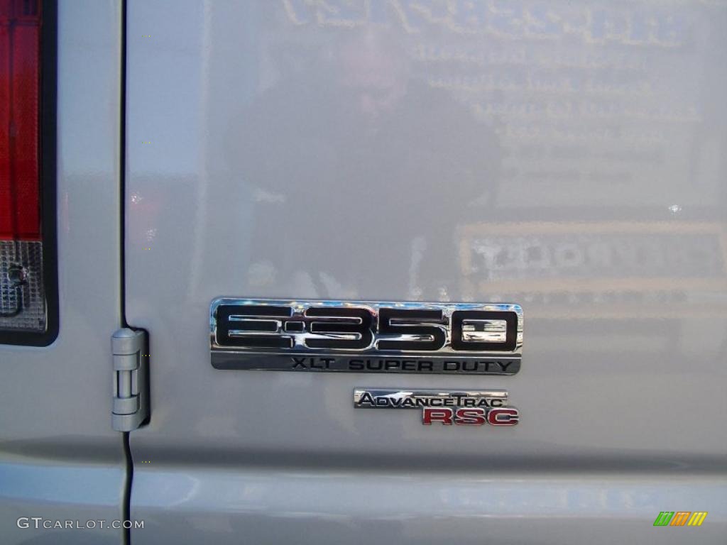 2009 E Series Van E350 Super Duty XLT Passenger - Brilliant Silver Metallic / Medium Flint photo #23