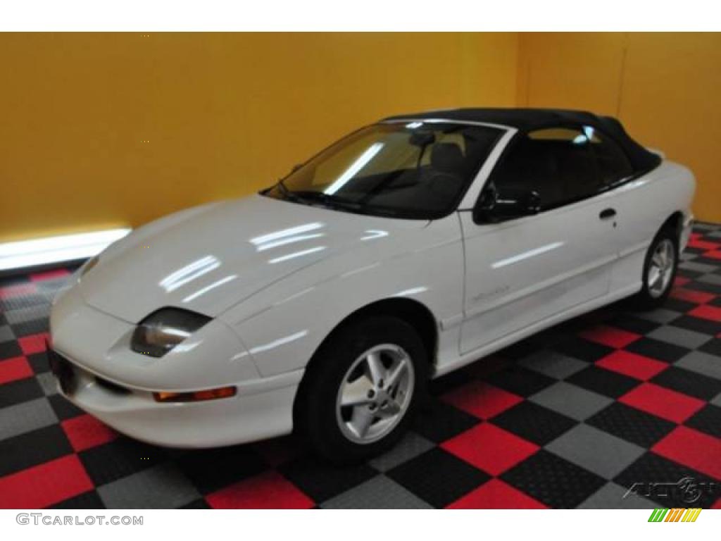 1998 Sunfire SE Convertible - Bright White / Graphite photo #3