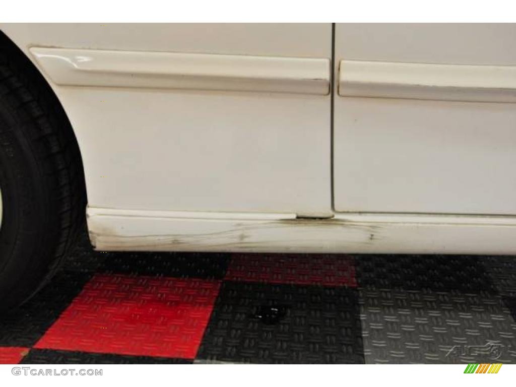 1998 Sunfire SE Convertible - Bright White / Graphite photo #17