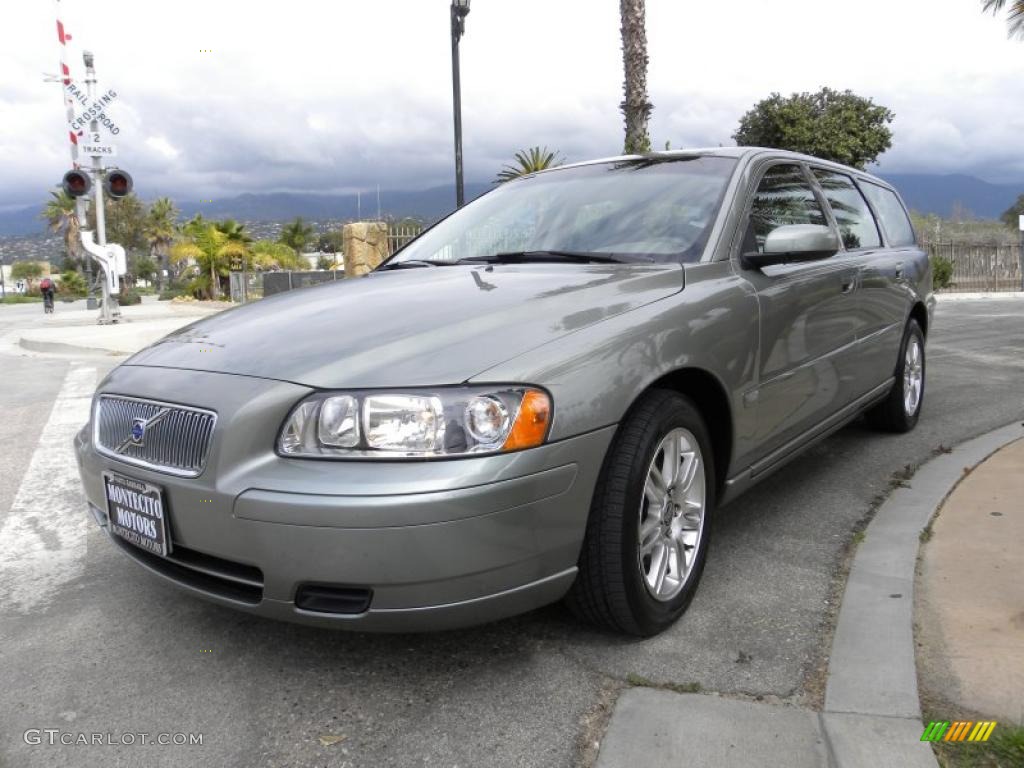 2006 V70 2.4 - Willow Green Metallic / Taupe photo #4