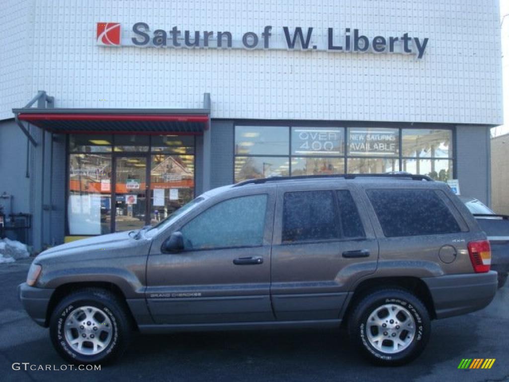 2000 Grand Cherokee Laredo 4x4 - Taupe Frost Metallic / Taupe photo #1