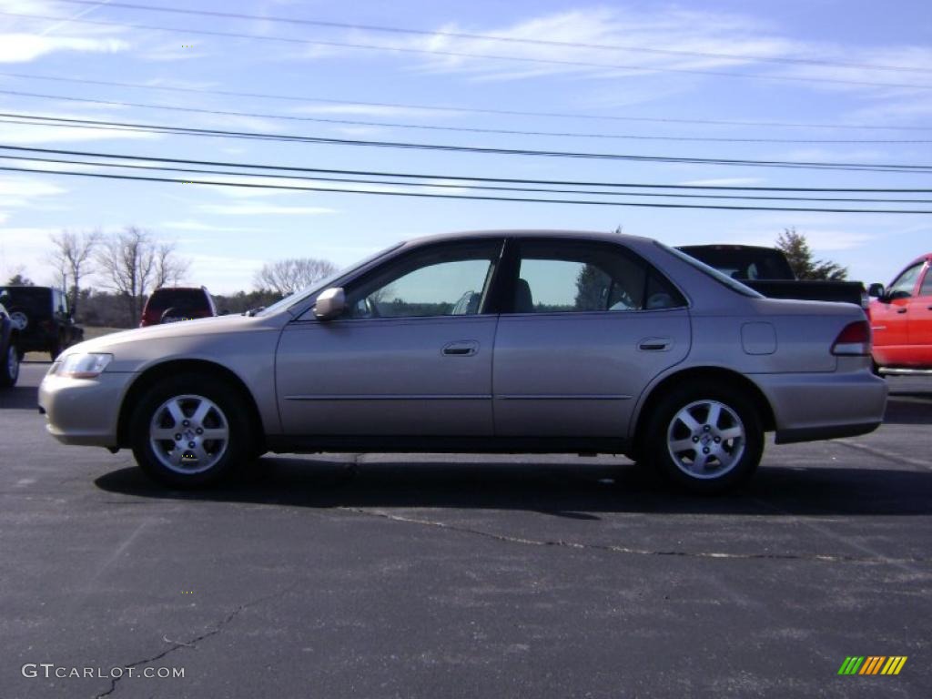 2001 Naples Gold Metallic Honda Accord LX Sedan 26743950 Photo 4