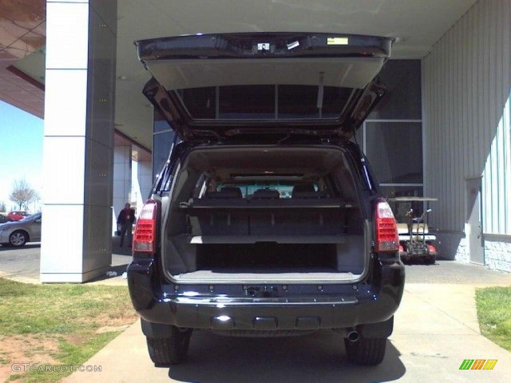 2006 4Runner SR5 - Black / Stone Gray photo #16