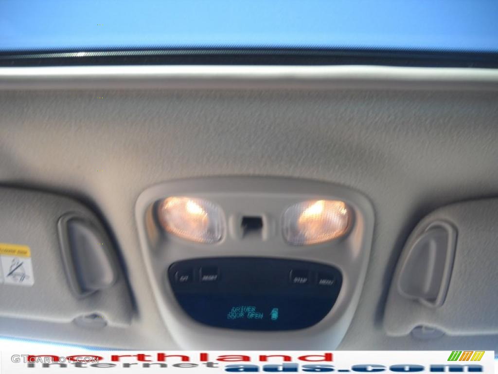 2004 Grand Cherokee Laredo 4x4 - Onyx Green Pearl / Sandstone photo #16