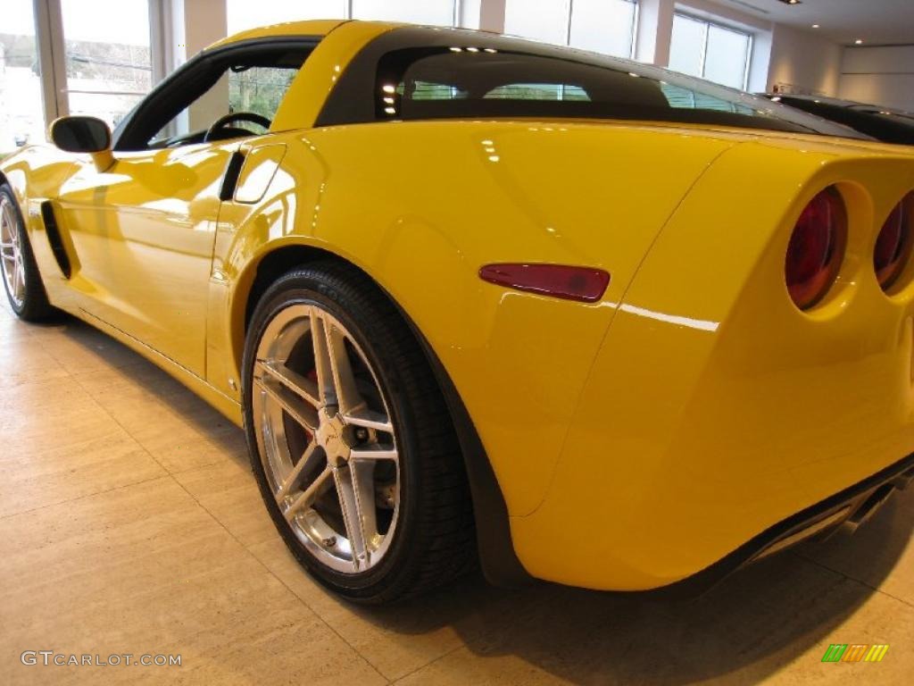 2007 Corvette Z06 - Velocity Yellow / Ebony photo #8