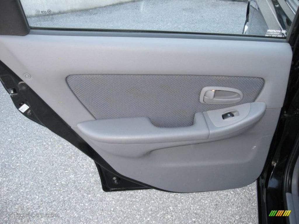 2006 Elantra GLS Hatchback - Ebony Black / Gray photo #31