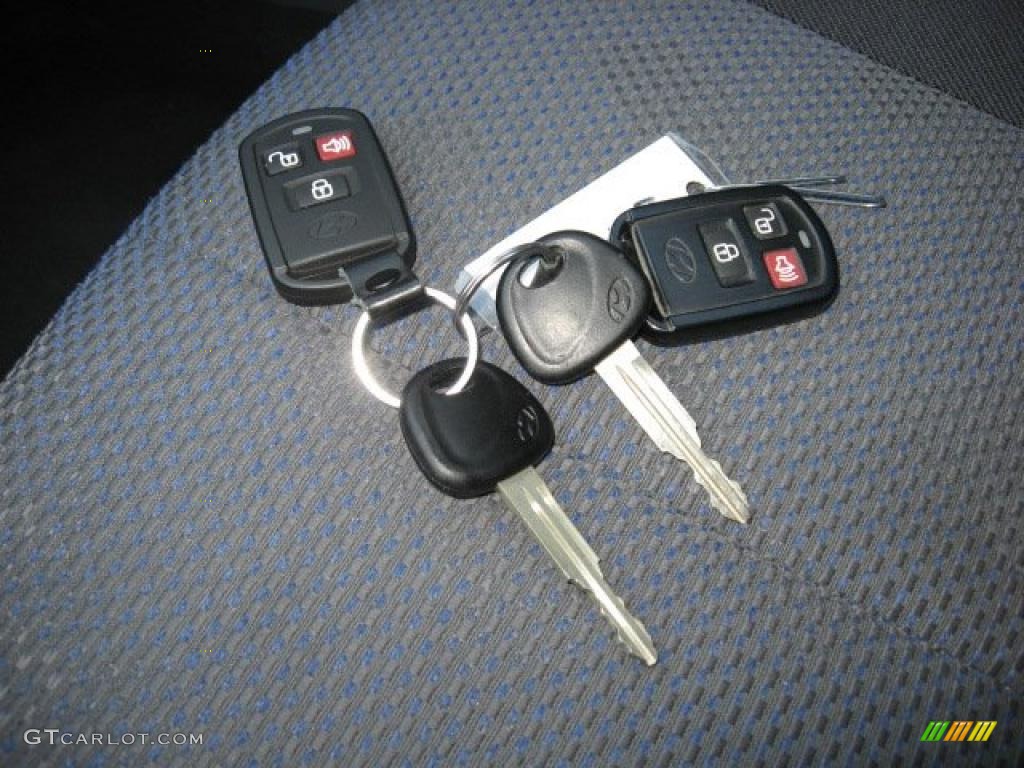 2006 Elantra GLS Hatchback - Ebony Black / Gray photo #52