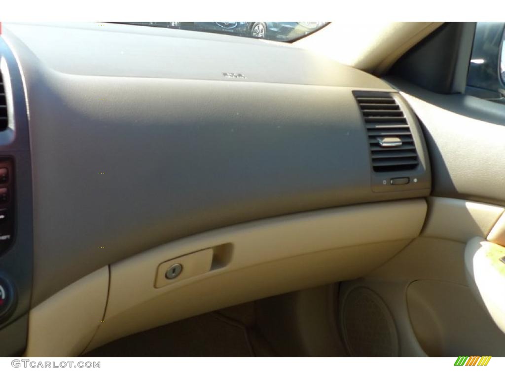 2003 Accord EX V6 Sedan - Desert Mist Metallic / Ivory photo #42