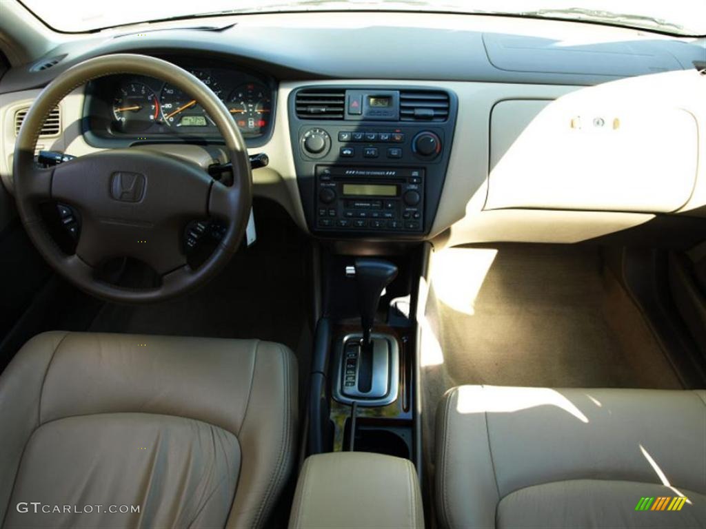 2001 Accord EX Sedan - Naples Gold Metallic / Ivory photo #9