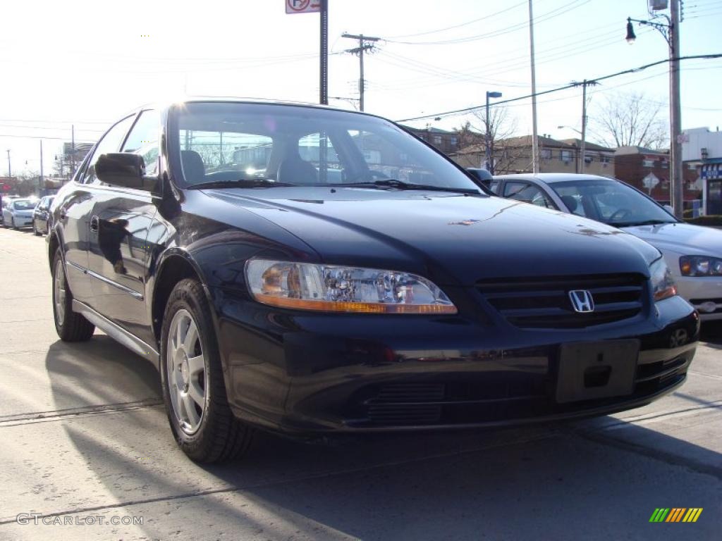 2002 Accord SE Sedan - Nighthawk Black Pearl / Quartz Gray photo #1