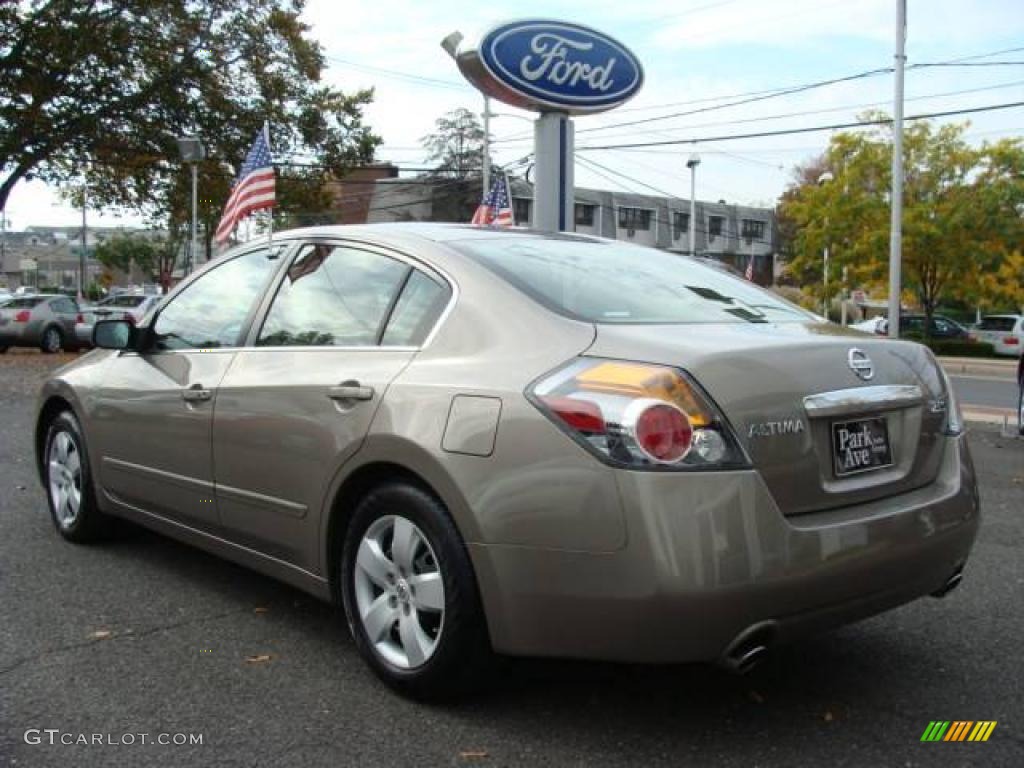 2007 Altima 2.5 S - Pebble Beach Metallic / Blond photo #4