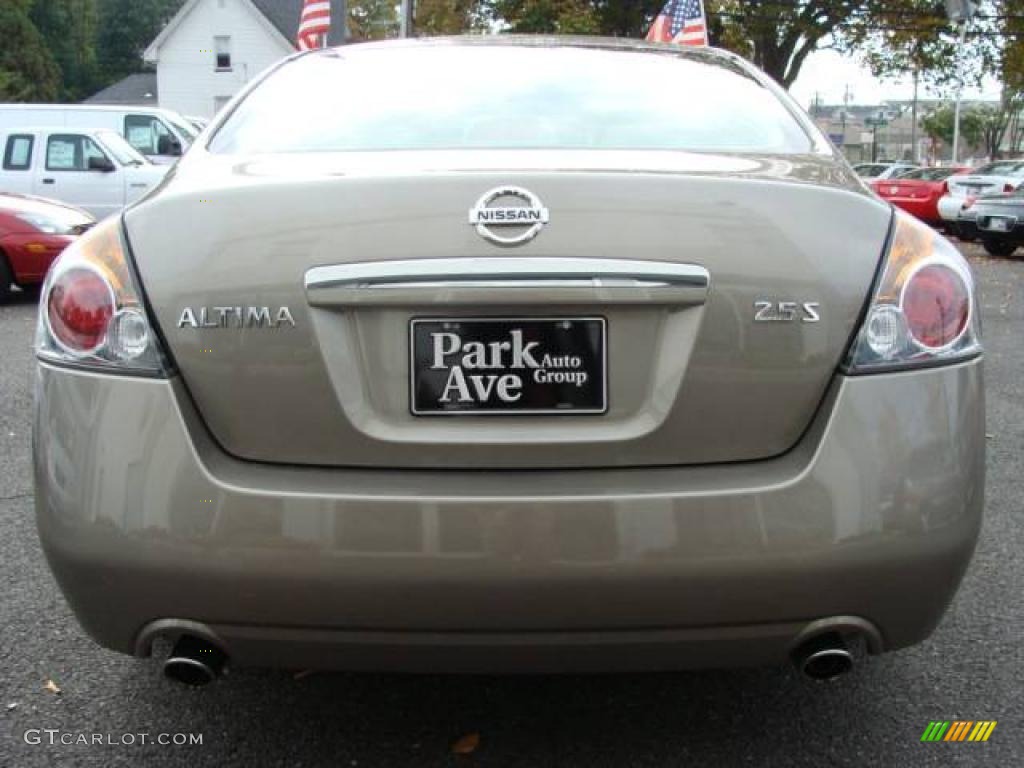 2007 Altima 2.5 S - Pebble Beach Metallic / Blond photo #5