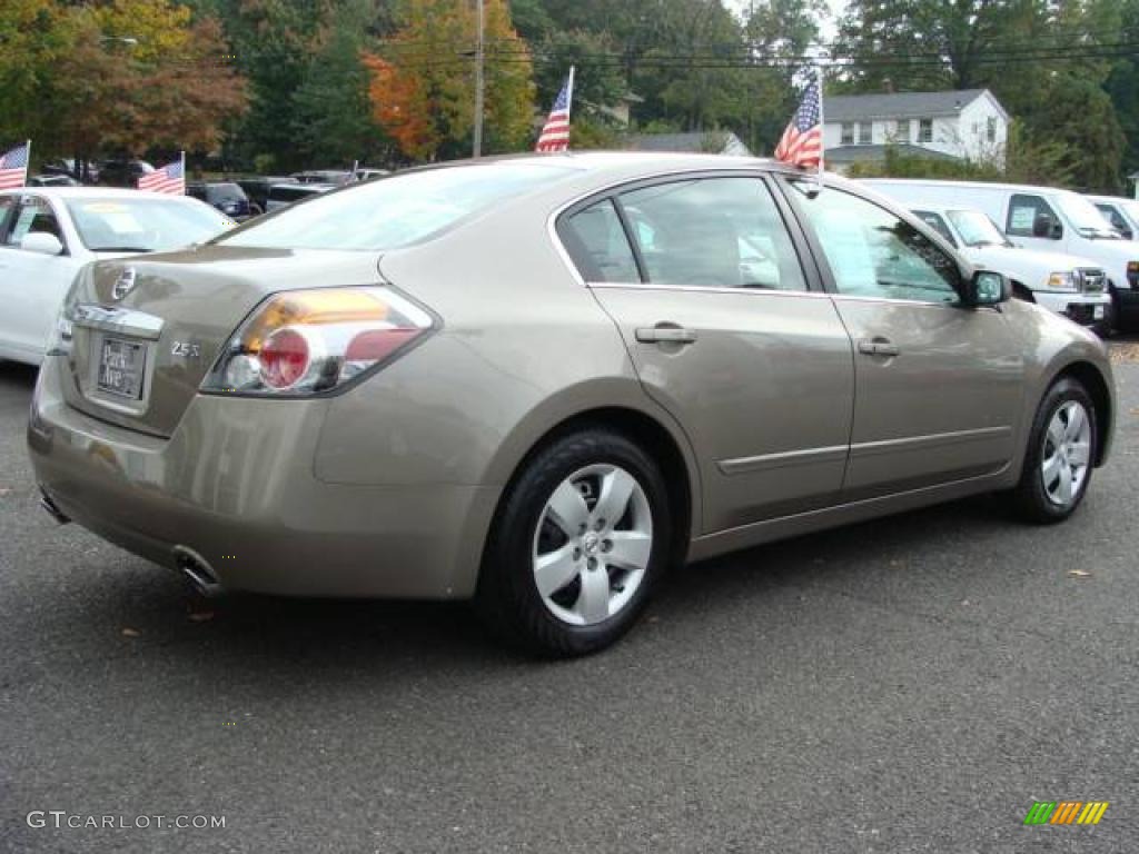 2007 Altima 2.5 S - Pebble Beach Metallic / Blond photo #6