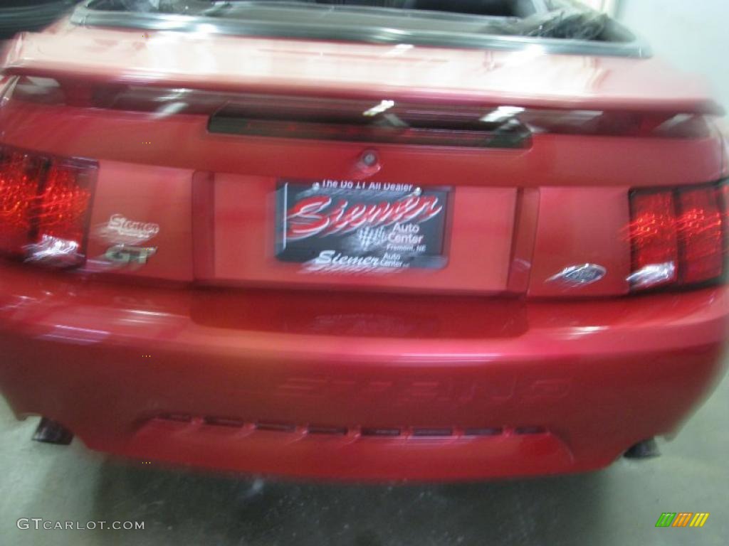 2001 Mustang GT Convertible - Laser Red Metallic / Dark Charcoal photo #29
