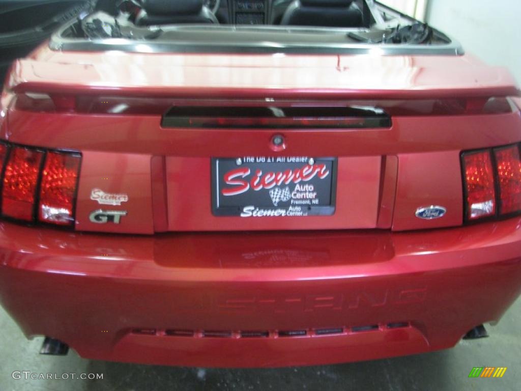 2001 Mustang GT Convertible - Laser Red Metallic / Dark Charcoal photo #30