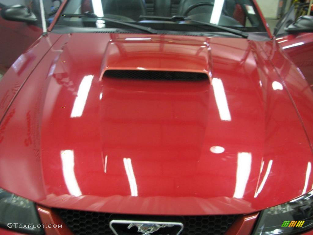 2001 Mustang GT Convertible - Laser Red Metallic / Dark Charcoal photo #36