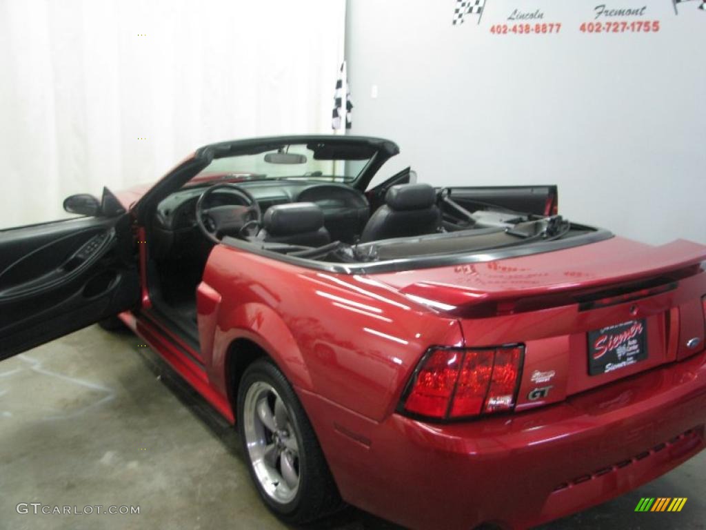 2001 Mustang GT Convertible - Laser Red Metallic / Dark Charcoal photo #40