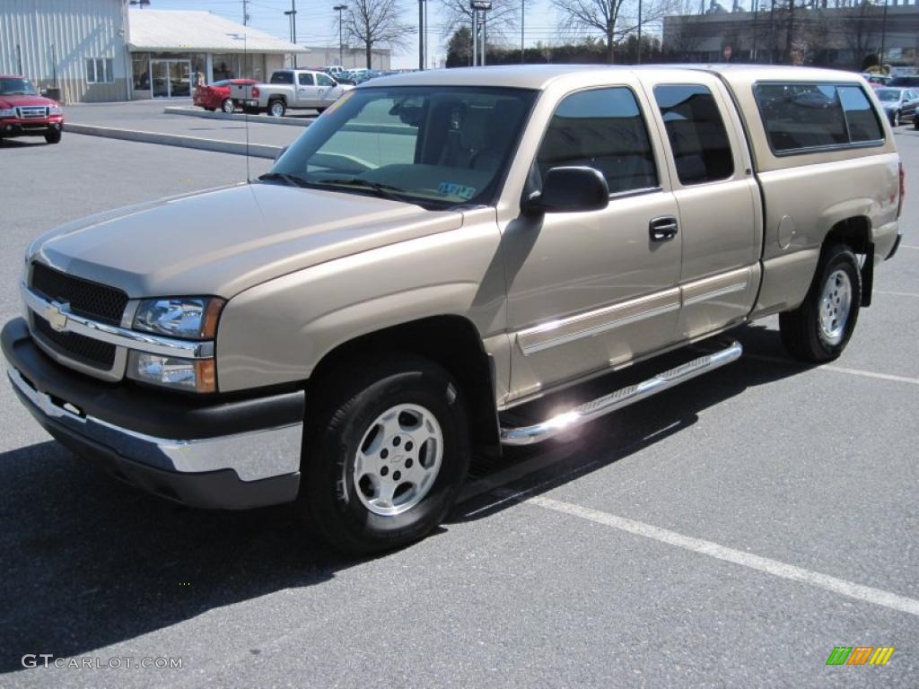 2004 Silverado 1500 LS Extended Cab 4x4 - Silver Birch Metallic / Tan photo #3