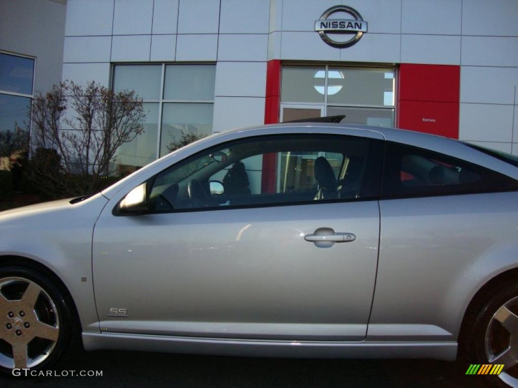 2007 Cobalt SS Supercharged Coupe - Ultra Silver Metallic / Ebony/Red photo #17